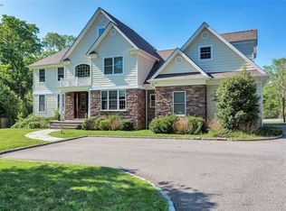 74 Dunlop Rd, Huntington, NY 11743