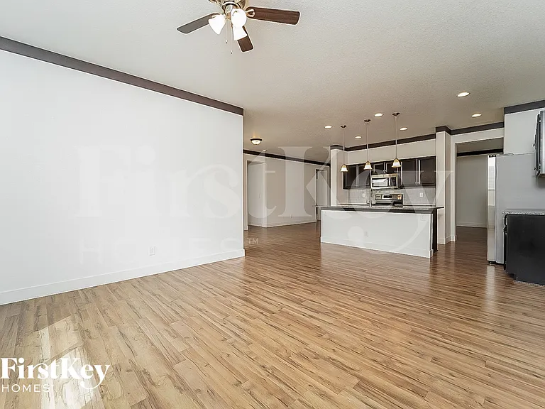 31 Homestead Way — Photo 6