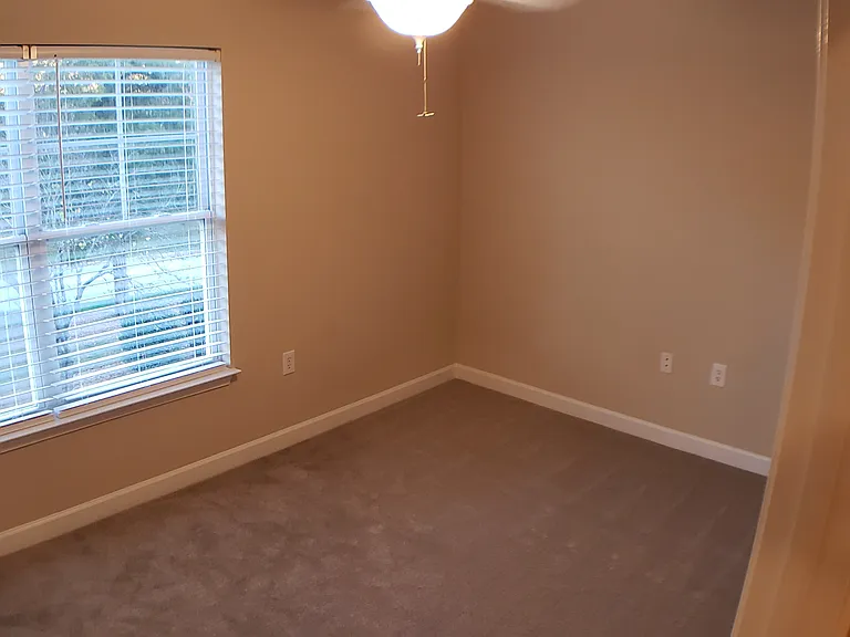 7100 W Friendly Ave #304 — Photo 6