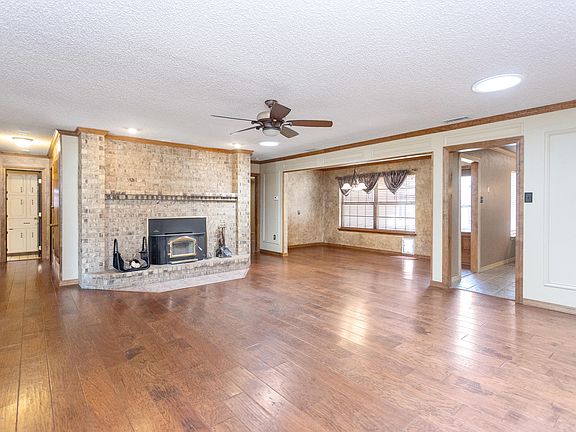 5th image of 2339 Fir St