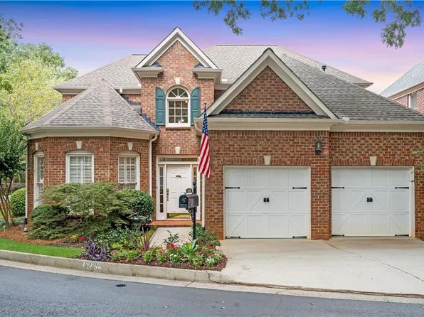 6285 Glen Oaks Ln, Sandy Springs, GA 30328