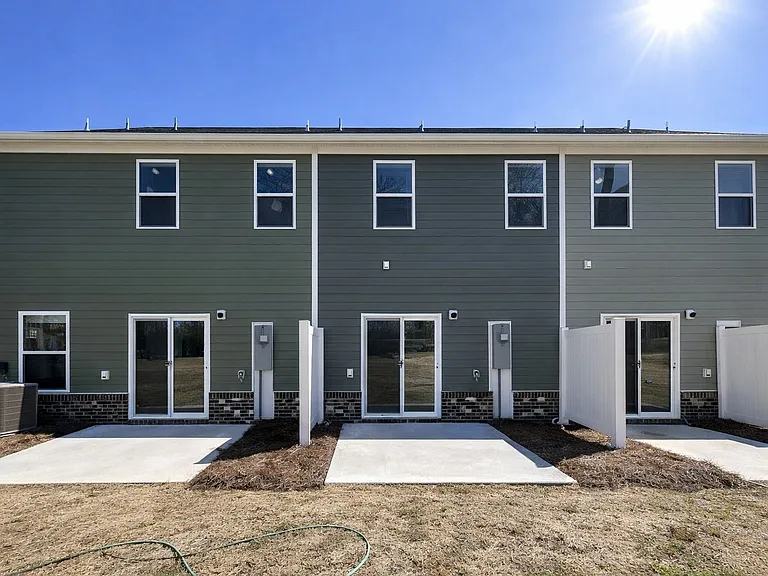2867 Aubrey St — Photo 19