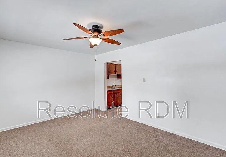 140 Wilson St — Photo 7