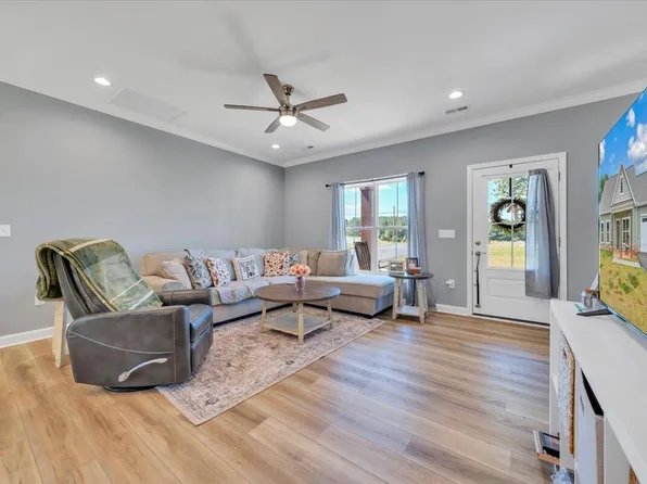 1581 Burnt Chimney Rd, Wirtz, VA 24184