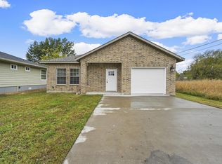 506 Robinson St, Greenville, TX 75401