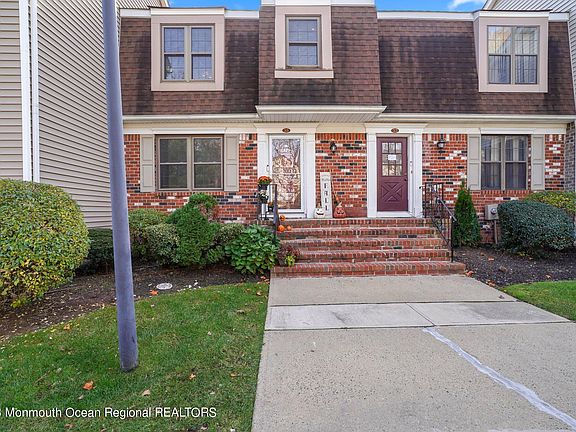 3rd image of 35 Heritage Lane #35
