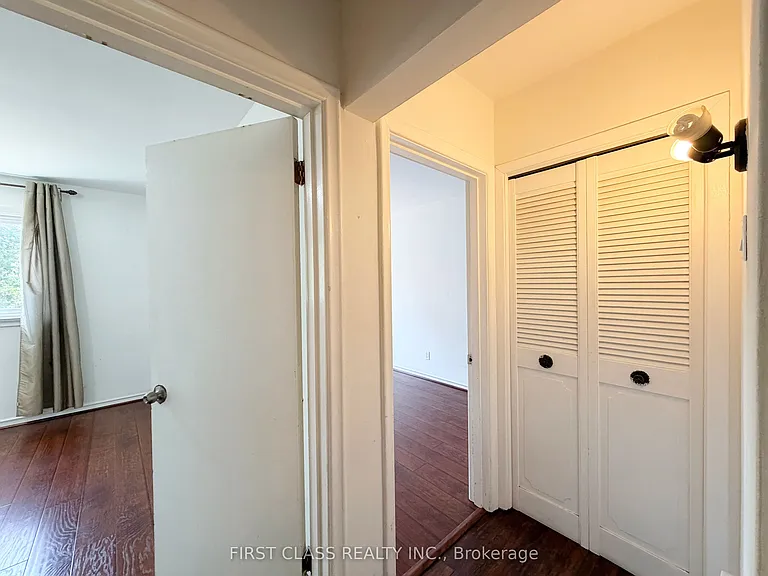 87 Vauxhall Dr — Photo 7