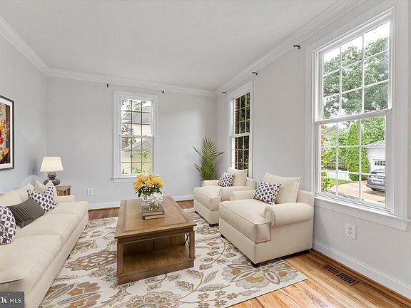 5th image of 116 Desales Dr