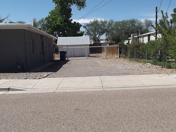 3rd image of 511 Cortez St SE