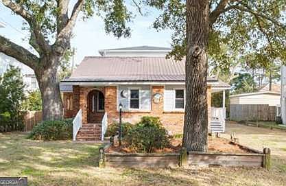 2nd image of 912 Jones Ave