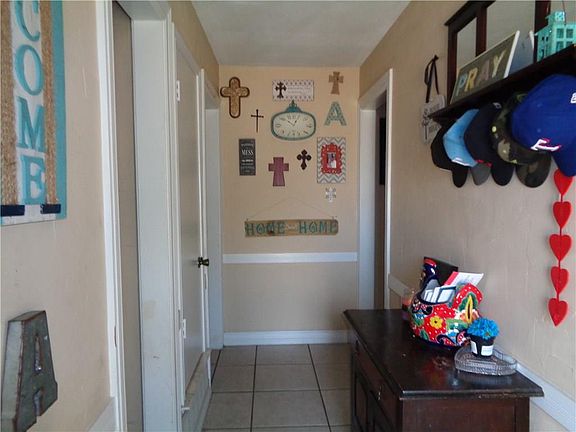 5th image of 807 Marigold Dr