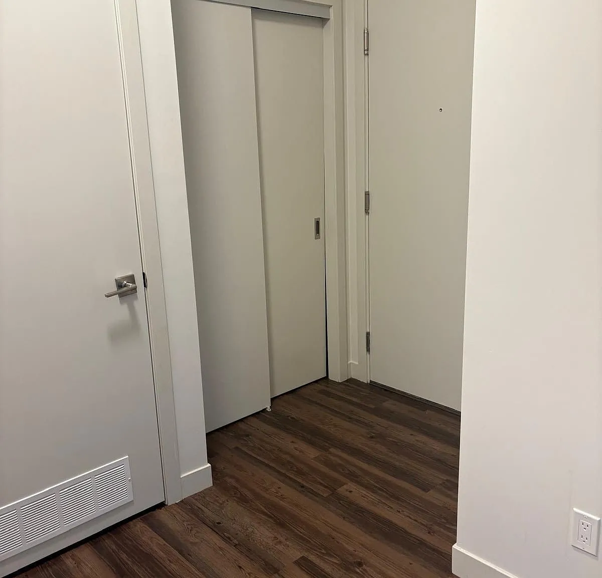 2 bed, $3,000 — Photo 1