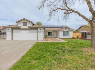 552 Imperial Dr, Hanford, CA 93230