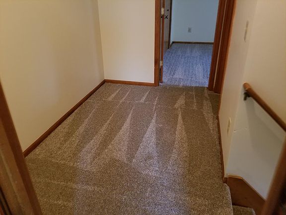 4th image of 221 Elas Ct
