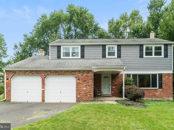 1251 Birch St, Blue Bell, PA 19422