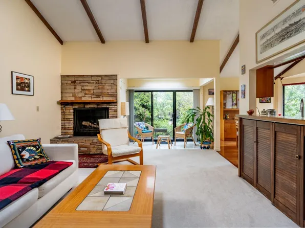 1360 Josselyn Canyon Rd APT 26, Monterey, CA 93940