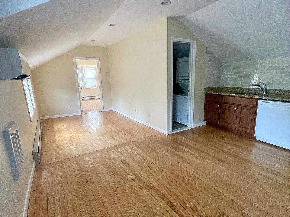 1st image of 11 McCullums Ln #2-1