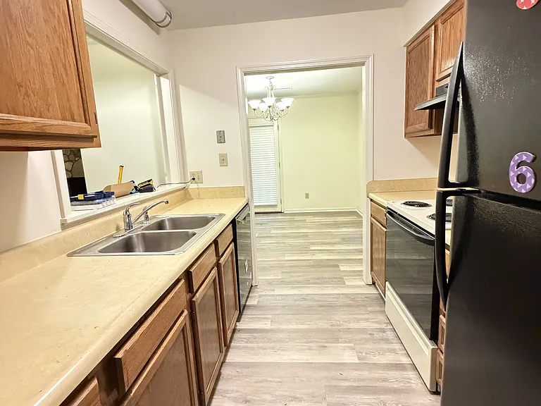 3263 Carlyle Dr NW — Photo 10