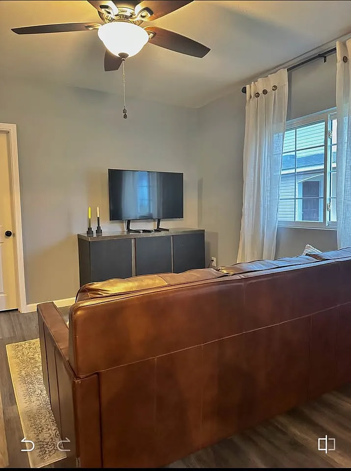 3 bed, 1392 sqft, $950 — Photo 3