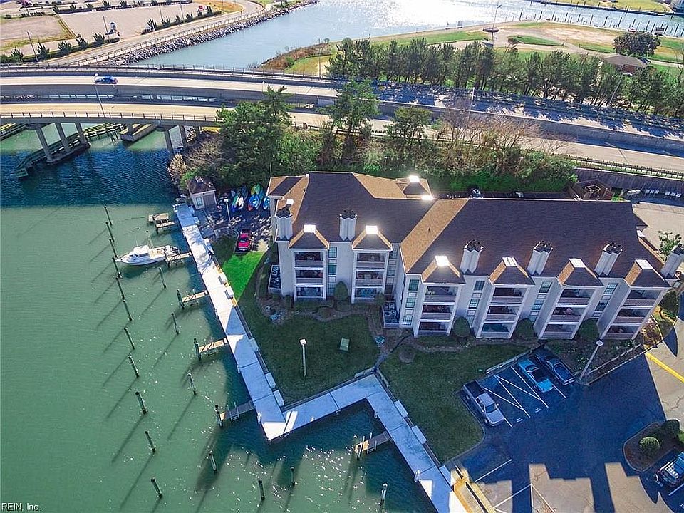 1st image of 401 Harbour Point #305