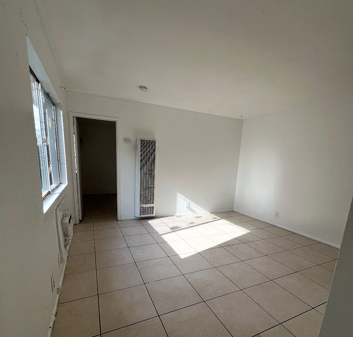 1 bed, 750 sqft, $1,600 — Photo 2