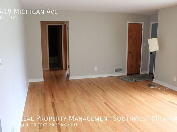 3rd image of 1419 Michigan Ave