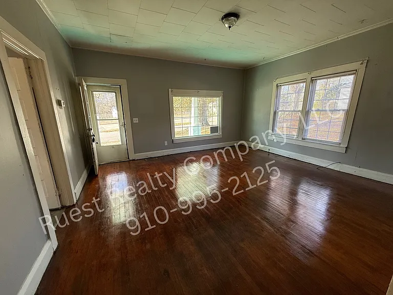 213 Airport Rd — Photo 1
