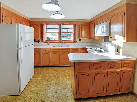 5th image of 460 Honey Fork Rd