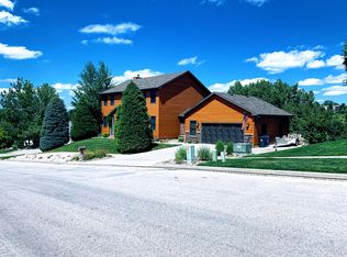 4037 Valley West Dr, Rapid City, SD 57702