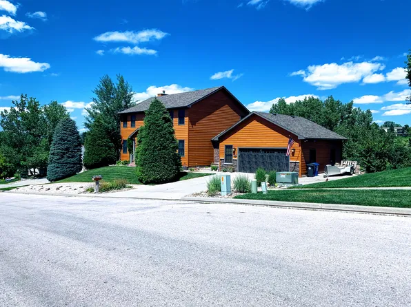 4037 Valley West Dr, Rapid City, SD 57702