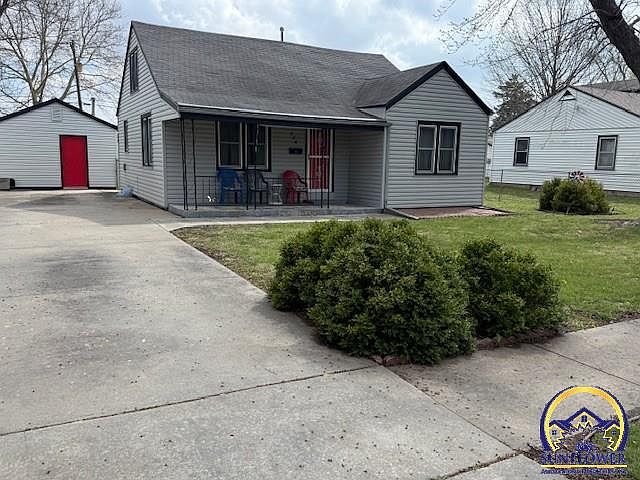 1st image of 724 NE Kellam Ave