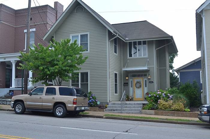 1st image of 804 E Mlk