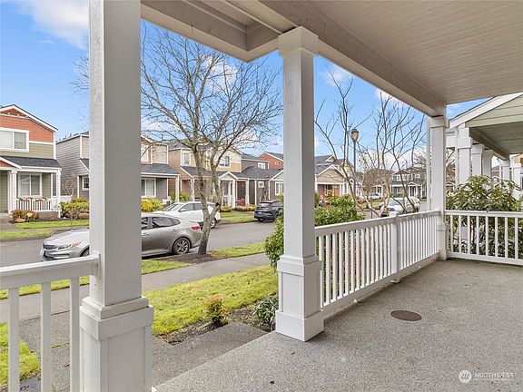 3rd image of 7625 Kodiak Avenue NE