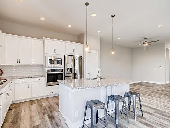 4th image of 10339 E 57th Ave