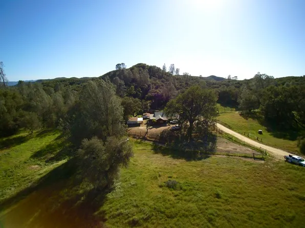 3945 Parkhill Rd, Santa Margarita, CA 93453