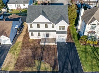 90 Kipling Ave, Springfield, NJ 07081