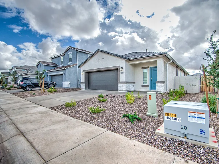 1749 W Stealth Ave — Photo 33