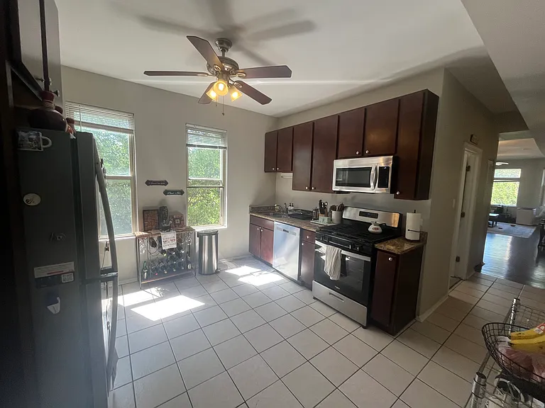 3435 W McLean Ave #2F — Photo 9