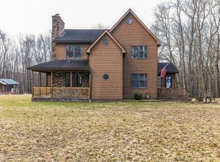 748 Meadow Church Rd, Cranberry, PA 16319
