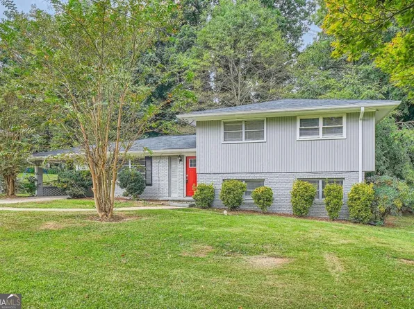 3189 Dogwood Dr, East Pt, GA 30344