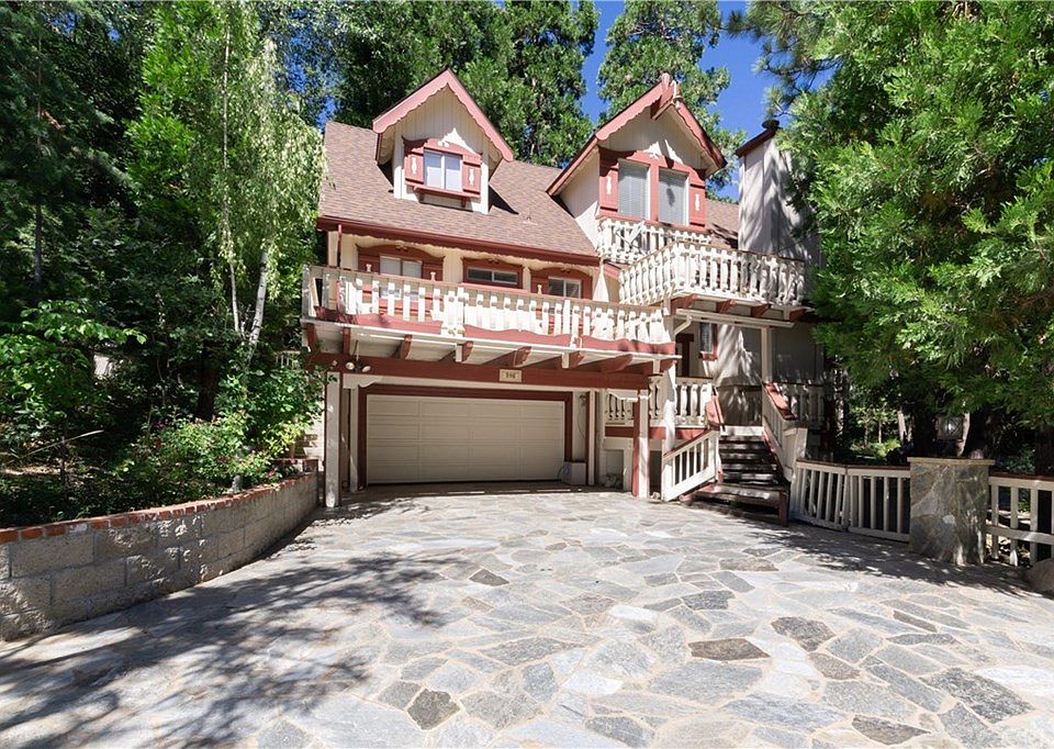 1st image of 396 Birchwood Dr