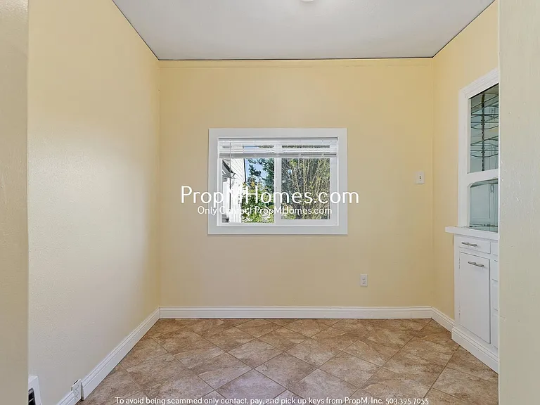 19825 SE Stark St — Photo 25