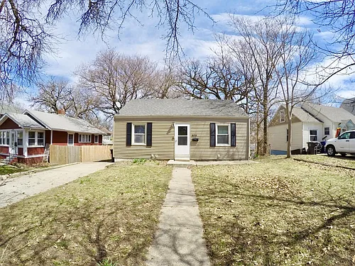 675 28th St Photo 1