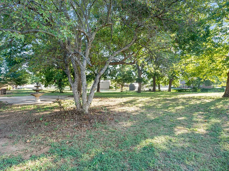 1811 S 148th West Ave — Photo 42