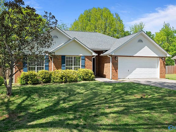 2nd image of 113 Garden Brook Dr