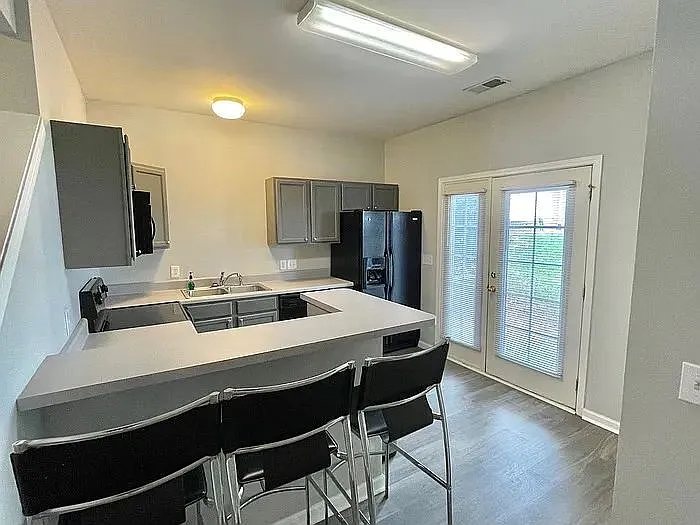 128 University Village Dr #E — Photo 5