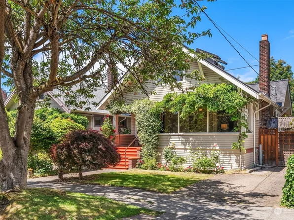 1214 N 44th Street, Seattle, WA 98103