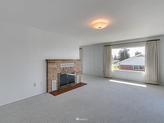 Living room with fireplace