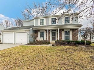229 Pontiac Ln, Vernon Hills, IL