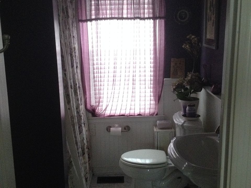 2nd image of 20 West St